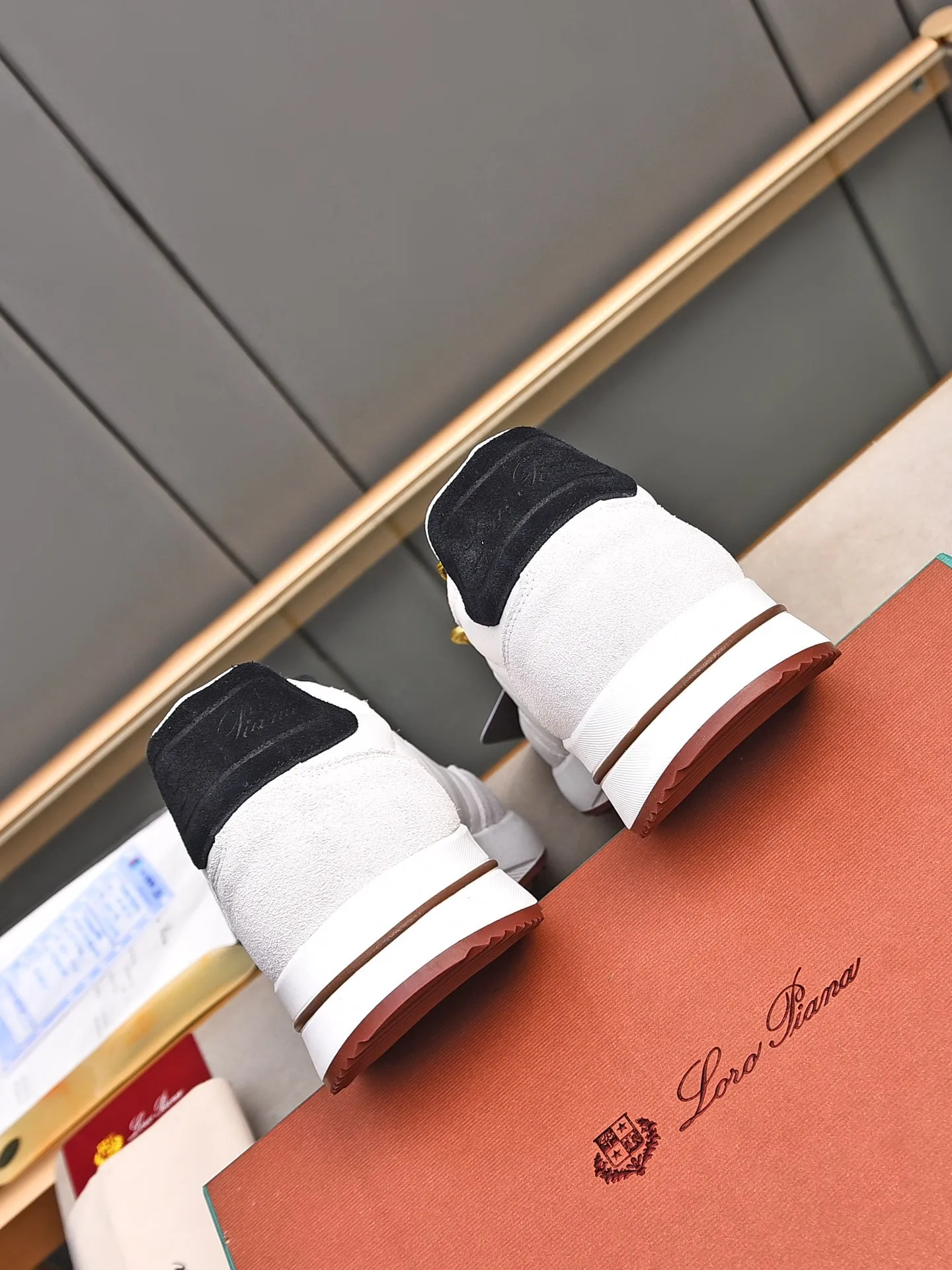Men's shoes 💰460 LP new product on sale Loro Piana sports shoes｜Made with top-layer frosted and imported waterproof fabrics｜Comprehensive one-to-one restoration of the counter process｜Installed with original molded rubber three-color combination craft outsole｜Size: 39-44 (customized at 45.46)